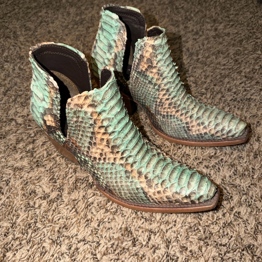 Ariat Python Dixons